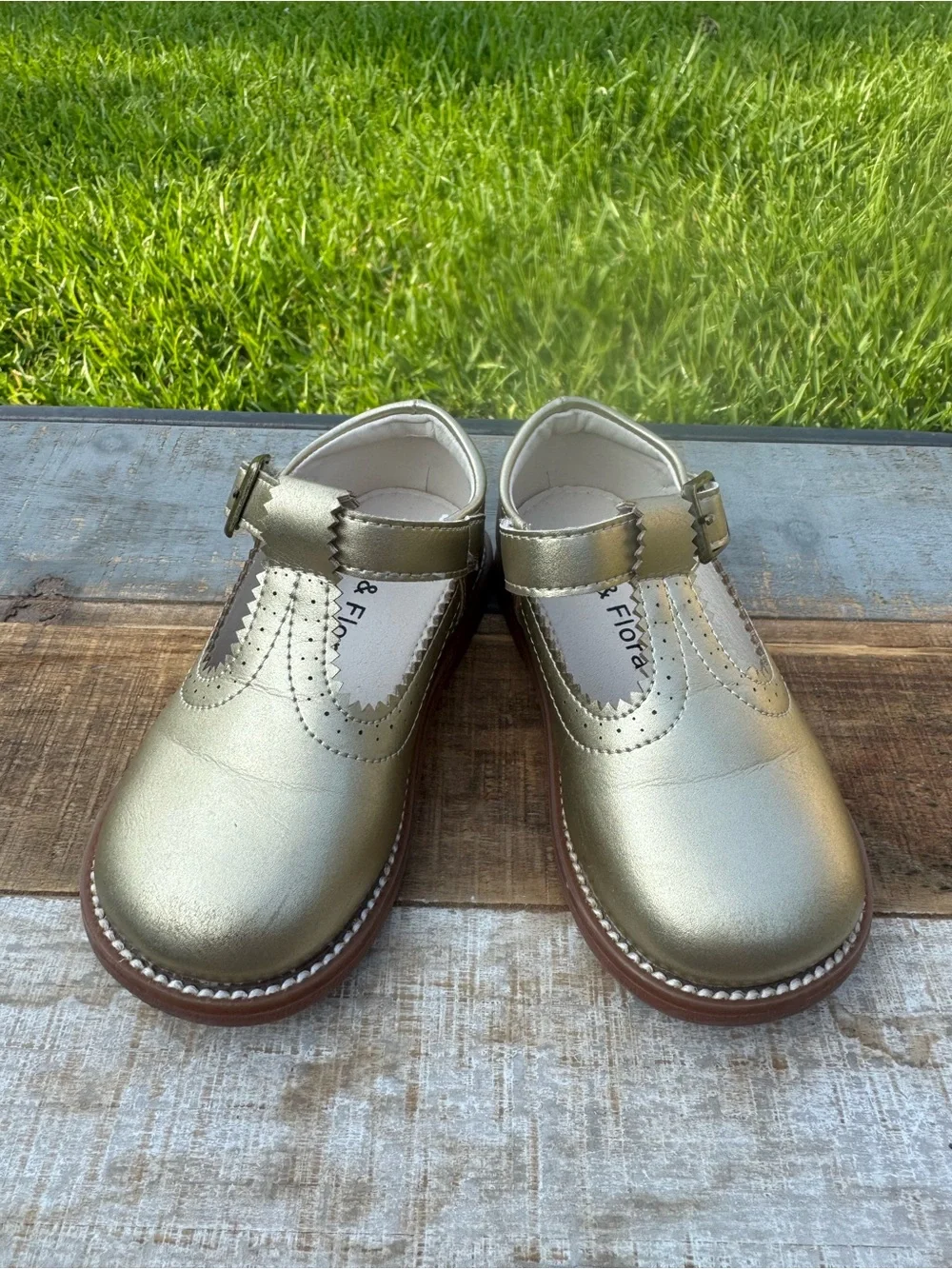 Girls Metallic Gold Mary Jane Dress Shoes with Buckle